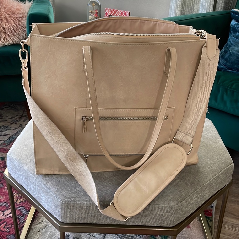 work tote beige. Less than two years old, in good shape, couple lil scratches.
